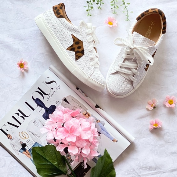 Mata Shoes White Sneakers with Leopard Detail - Picture 5 of 12